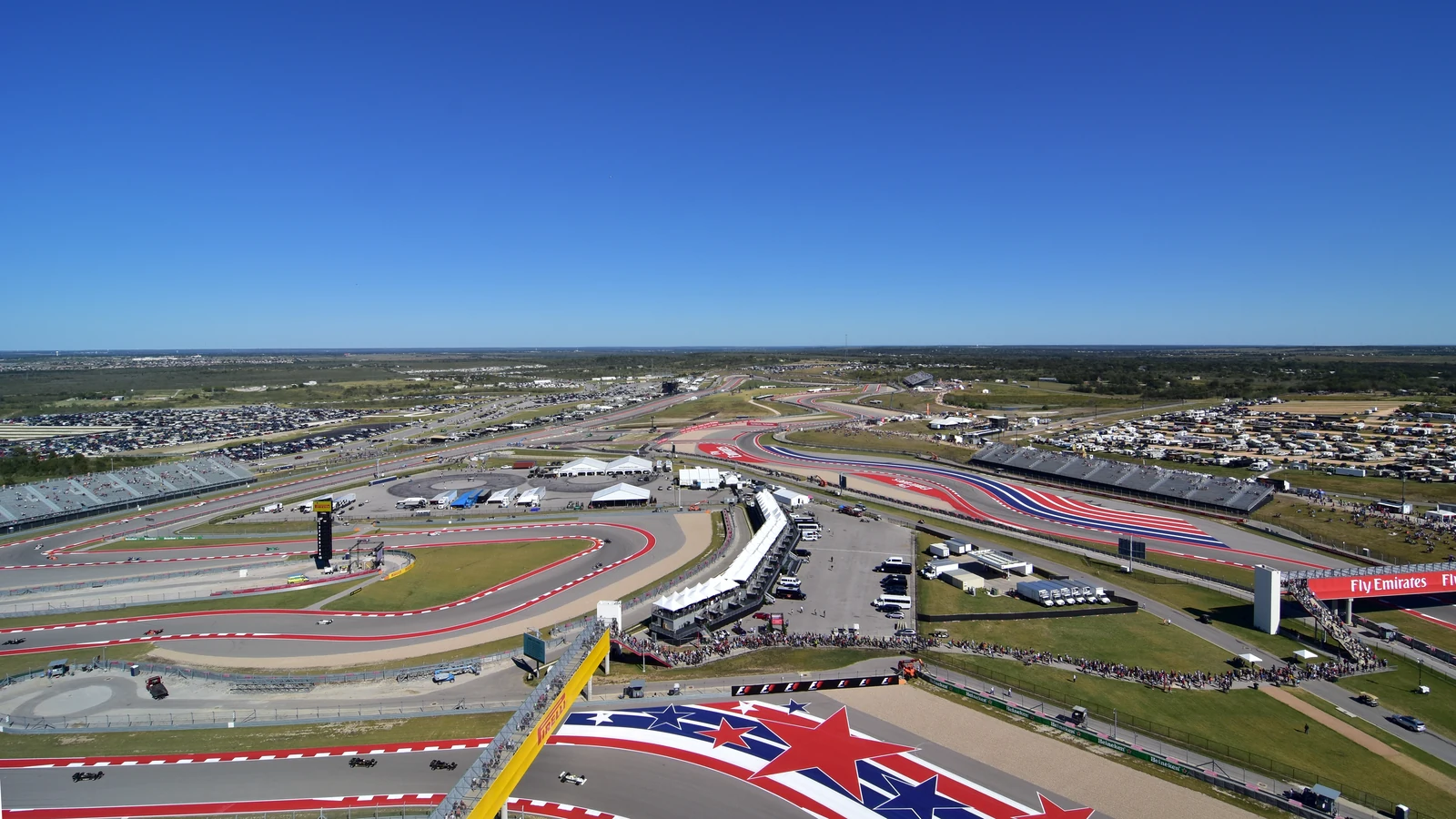 Vedere de ansamblu a Circuit of the Americas din turnul de observație, 22 octombrie 2016. Fotografie de arhivă; nu documentează weekendul din 2026.
