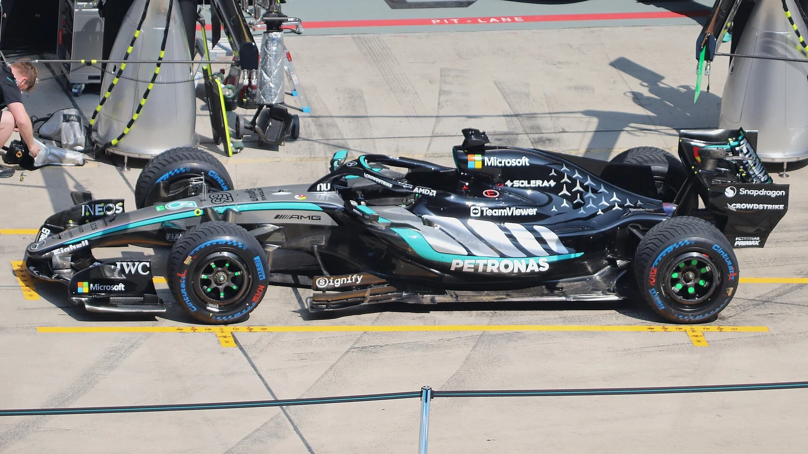 Mercedes W17 in the Shanghai pit lane in March 2026
