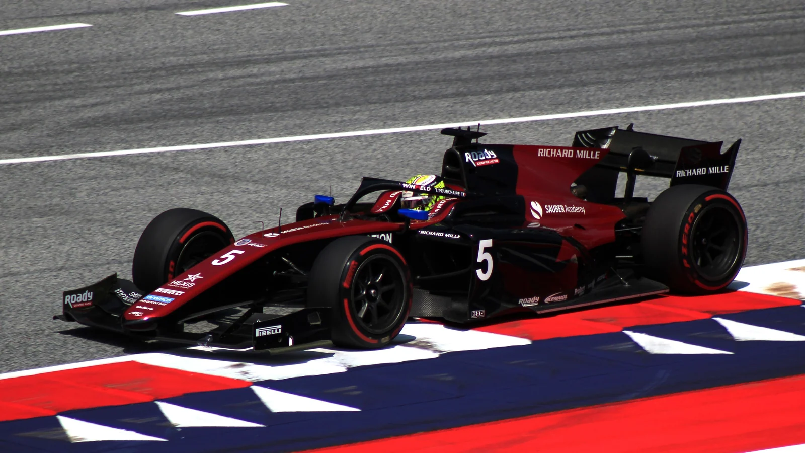 Théo Pourchaire în monopostul ART Grand Prix cu numărul 5 la Red Bull Ring în 2023