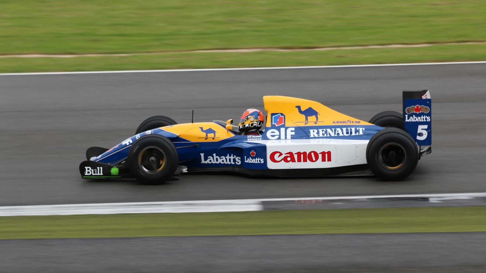 Williams FW14B din 1992, pilotat de Karun Chandhok la Silverstone pe 2 iunie 2017. Fotografie de arhivă; nu reprezintă viitorul FW50.